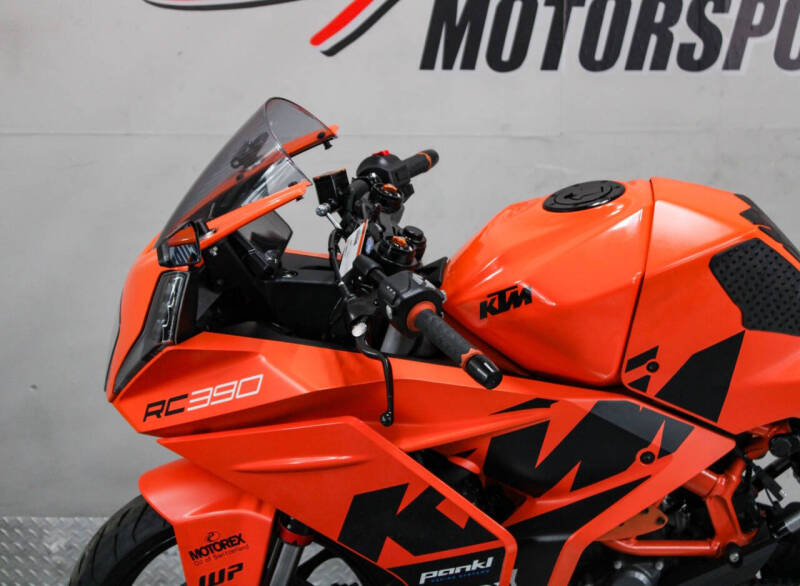 2023 KTM RC 390