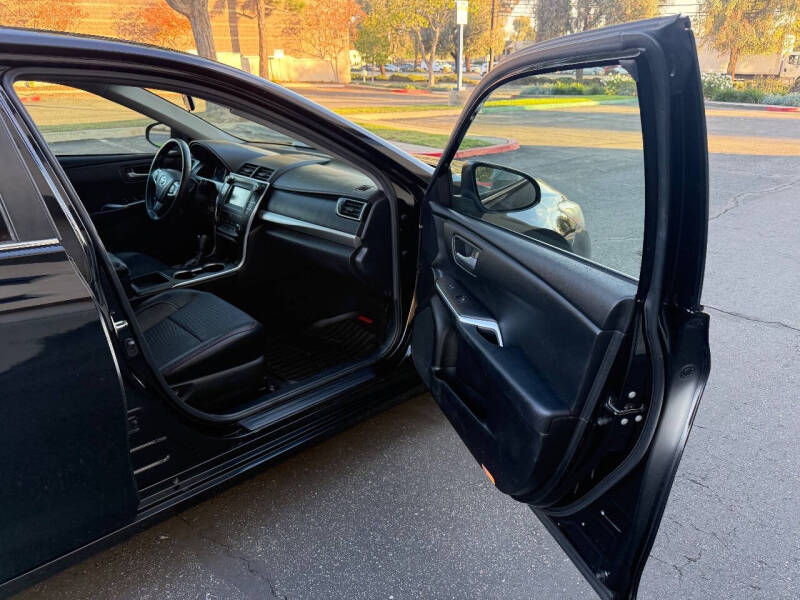 2015 Toyota Camry SE