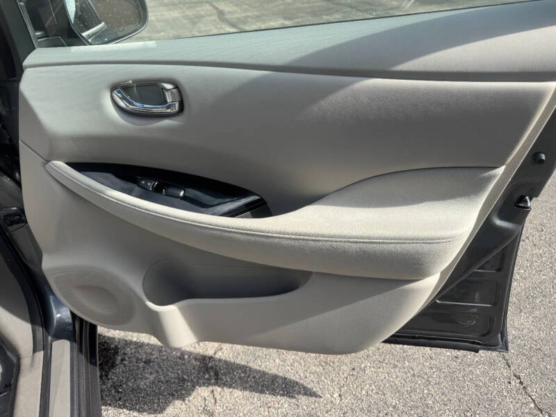 2017 Nissan LEAF SV