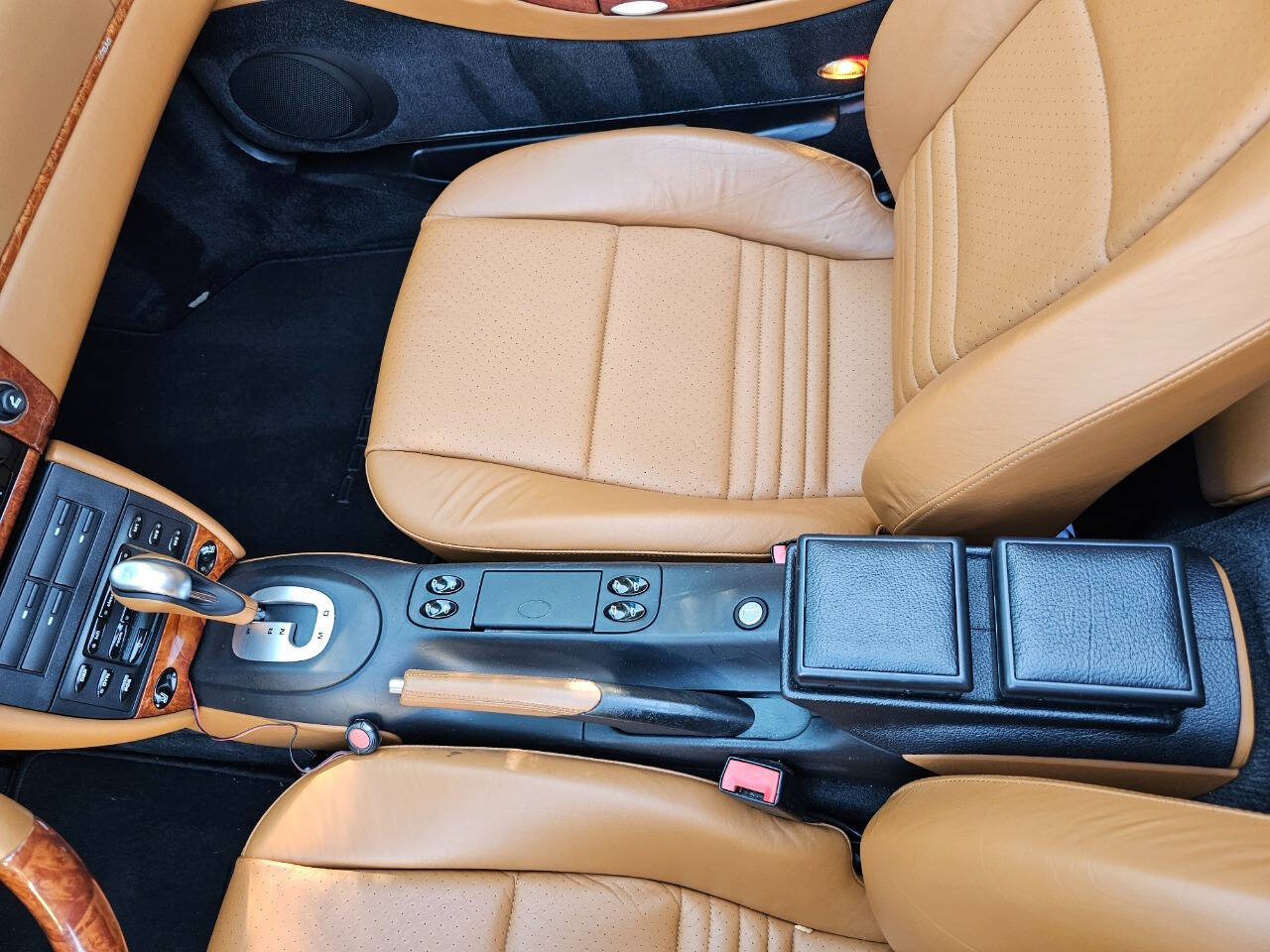 2001 Porsche 911 39