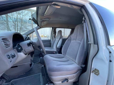 2003 Dodge Caravan SE