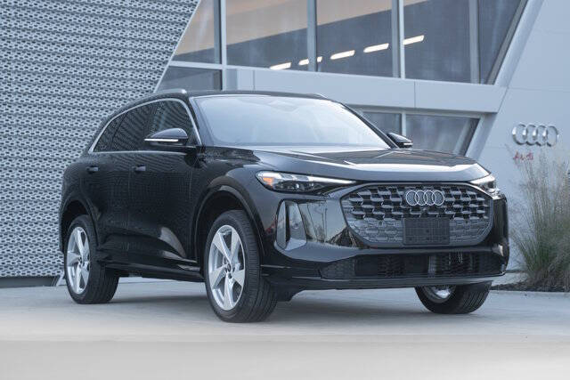 2025 Audi Q5 quattro Premium Plus TFSI