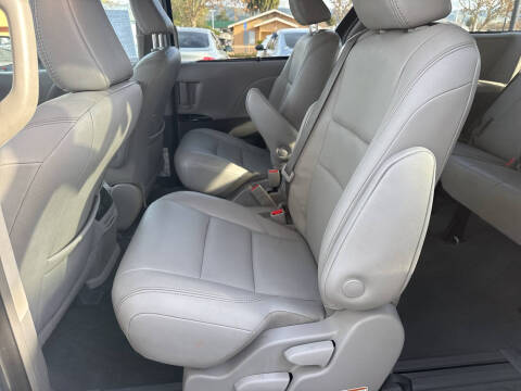 2019 Toyota Sienna XLE 8-Passenger