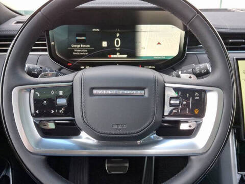 2025 Land Rover Range Rover P530 SE LWB