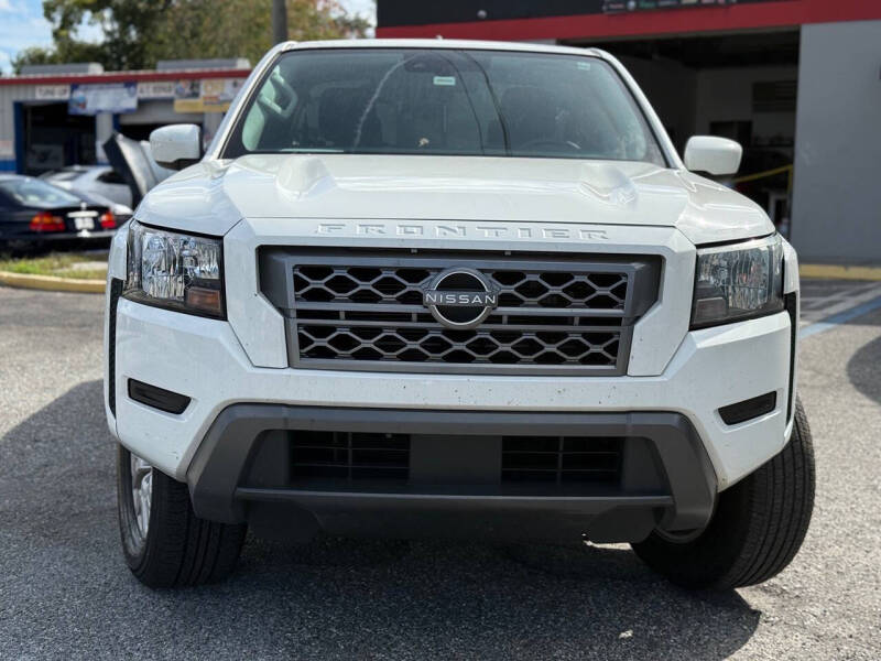 2022 Nissan Frontier SV