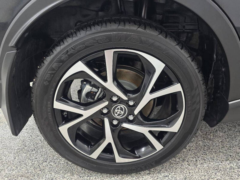 2019 Toyota C-HR LE