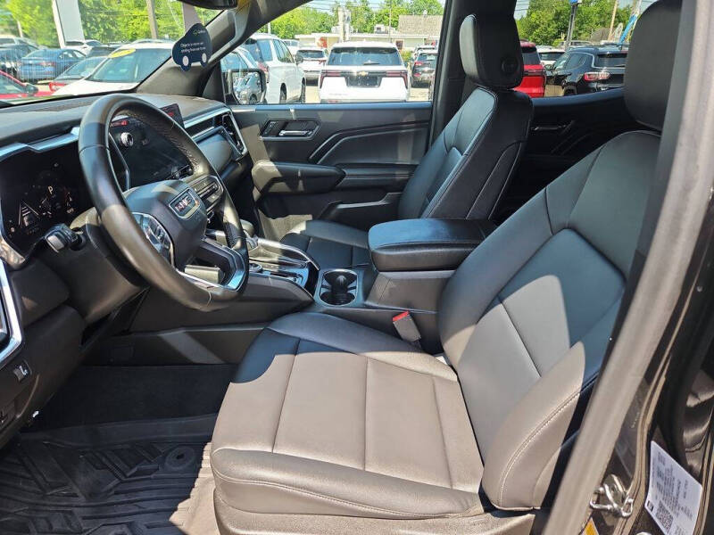 2024 GMC Canyon Elevation
