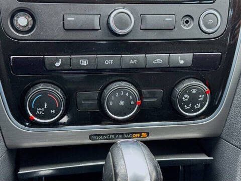 2014 Volkswagen Passat 2.5L SE PZEV