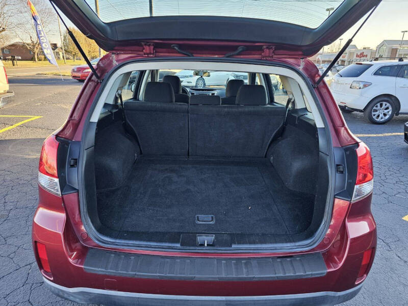 2013 Subaru Outback Base photo 10