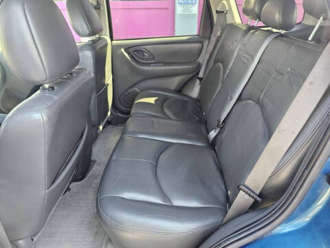 2005 Mazda Tribute s