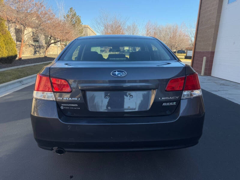 Image 7 of 2013 Subaru Legacy 2.5i Premium