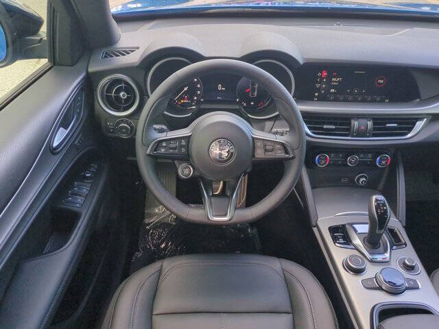 2025 Alfa Romeo Stelvio