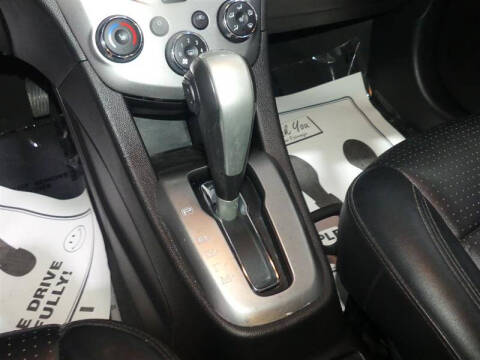 2019 Chevrolet Sonic Premier Auto
