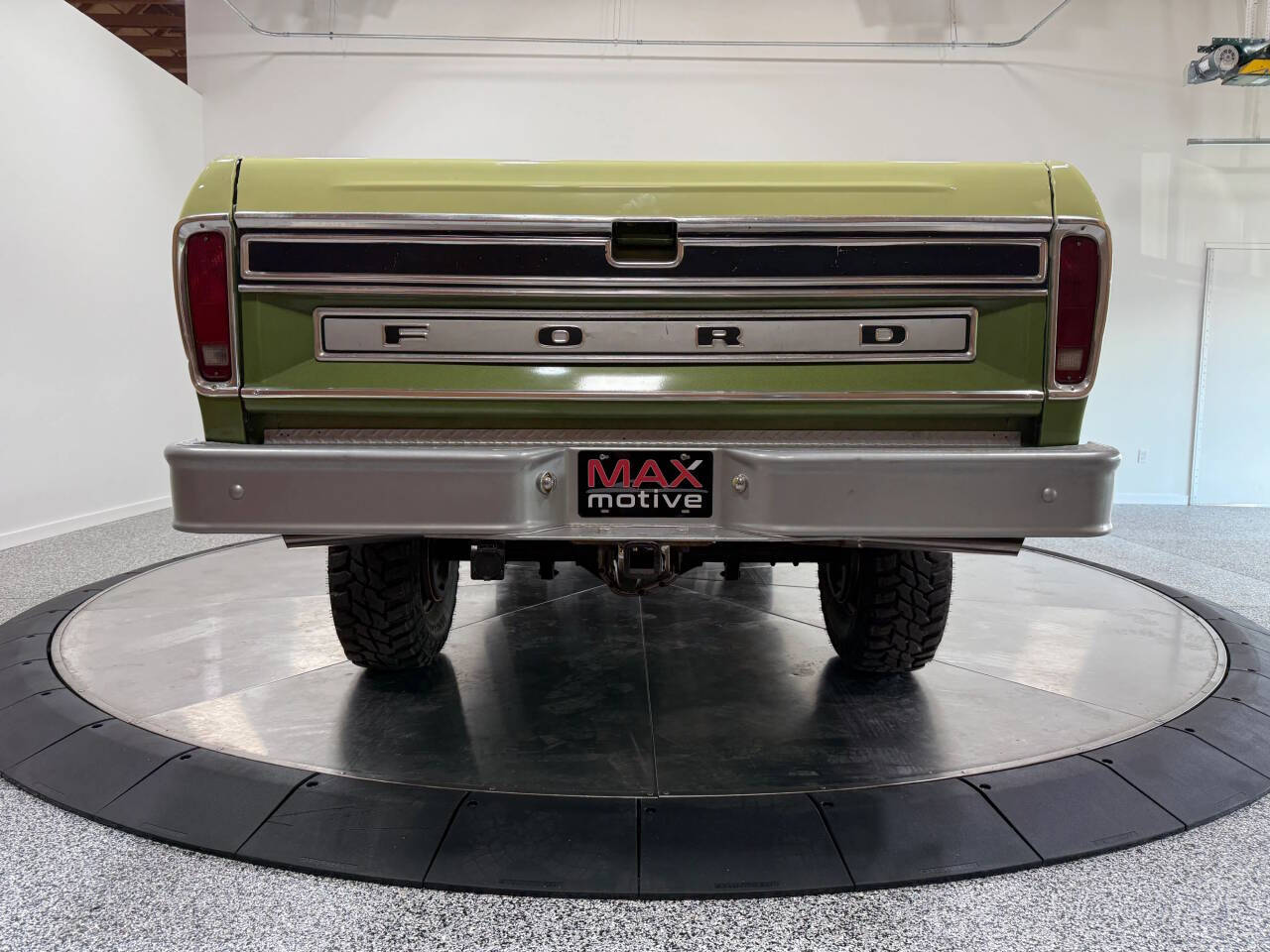 1976 Ford F-250 13