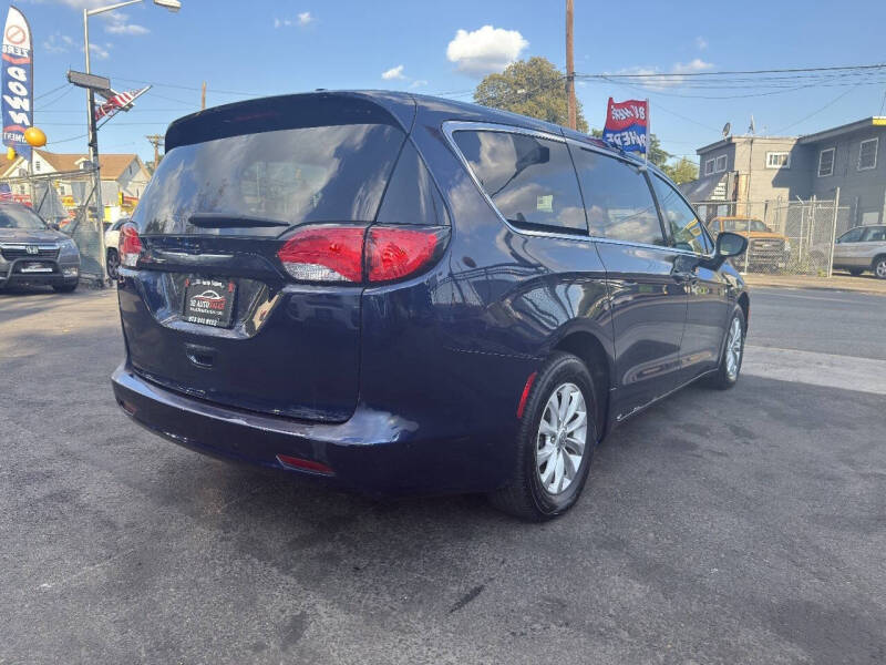 2017 Chrysler Pacifica Touring