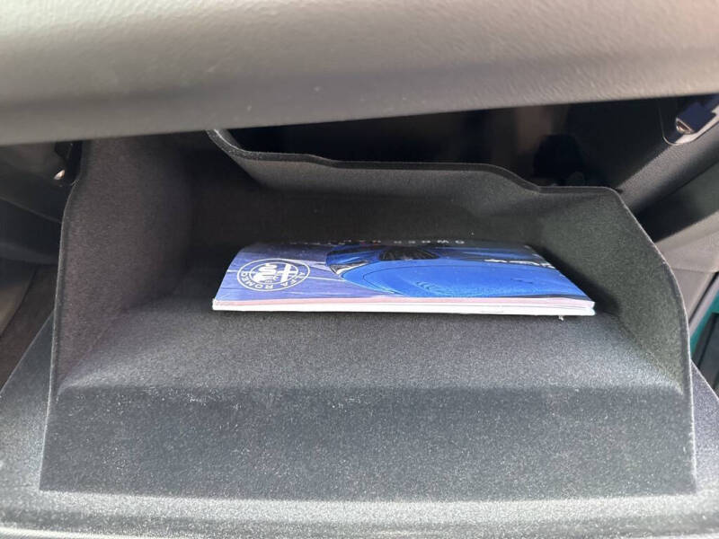 2025 Alfa Romeo Stelvio Intensa