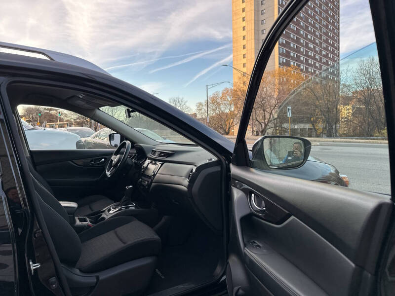 2019 Nissan Rogue SV