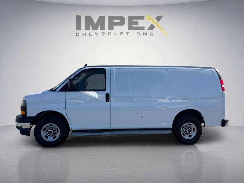 2023 GMC Savana 2500