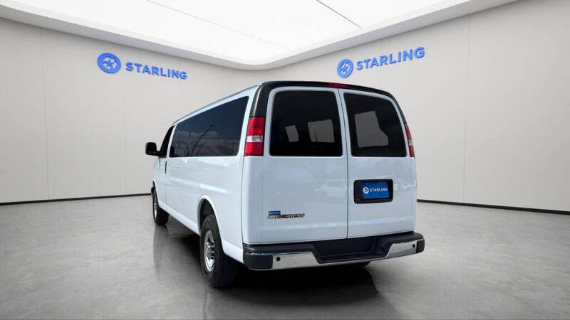 2025 Chevrolet Express LT 3500