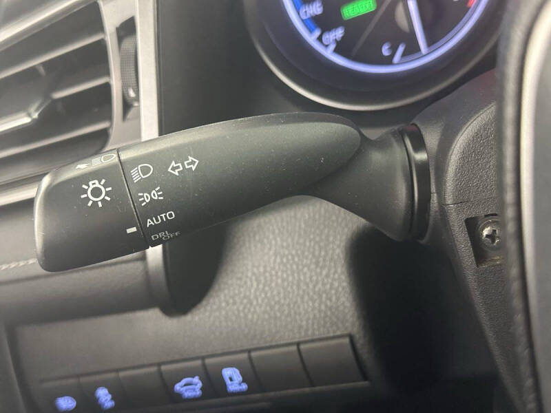 2022 Toyota Camry Hybrid