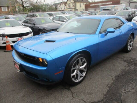 2015 Dodge Challenger SXT Plus