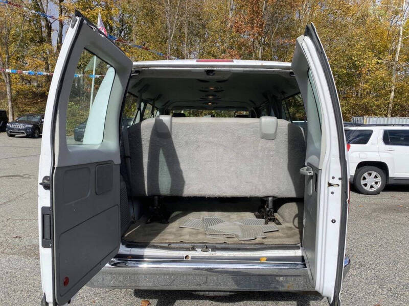 2013 Ford E-Series E-350 SD XLT