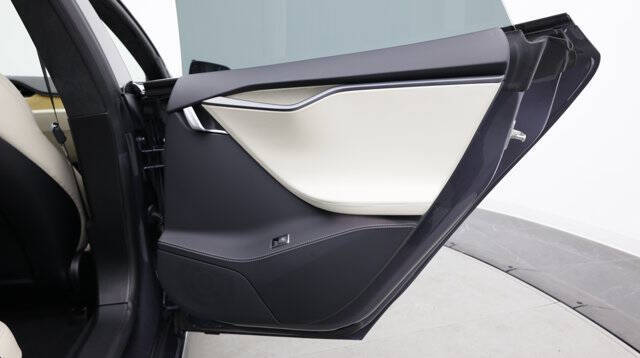 2020 Tesla Model S Performance