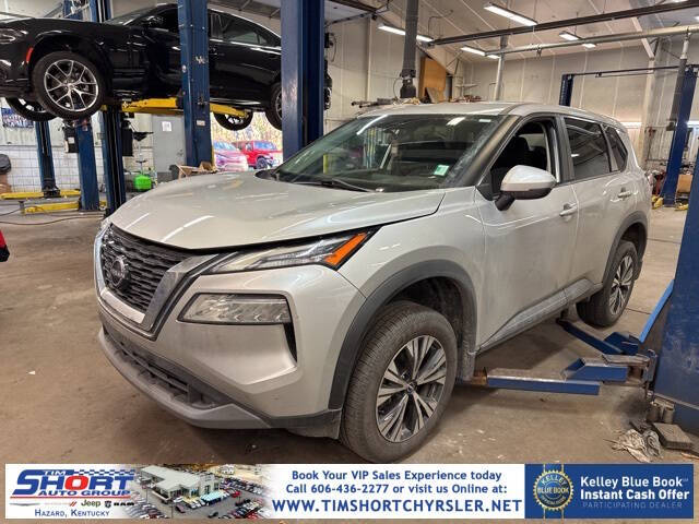 2022 Nissan Rogue SV's photo