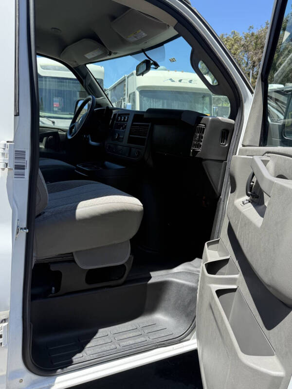 2020 Chevrolet Express 2500