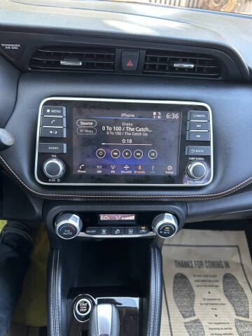 2020 Nissan Kicks SR