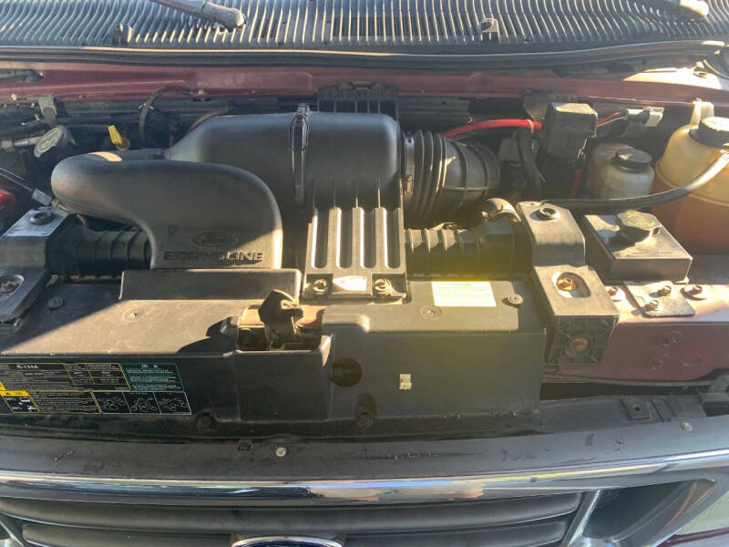 2005 Ford E-Series E-350 SD XLT