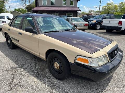 2007 Ford Crown Victoria for sale at Unique Auto, LLC in Sellersburg IN