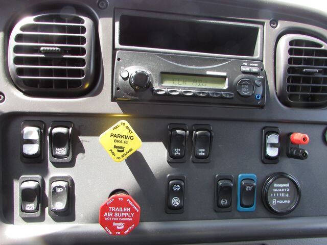 2014 Freightliner M2 106