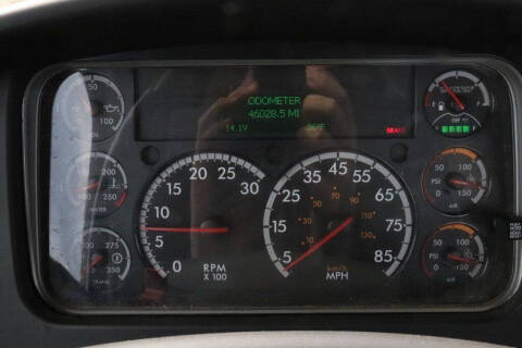 2021 Freightliner M2 106