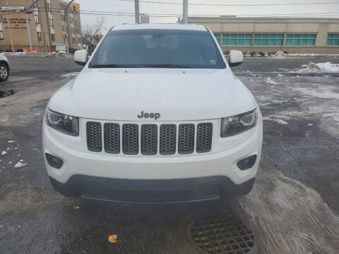 2015 Jeep Grand Cherokee for sale at OFIER AUTO SALES in Freeport NY