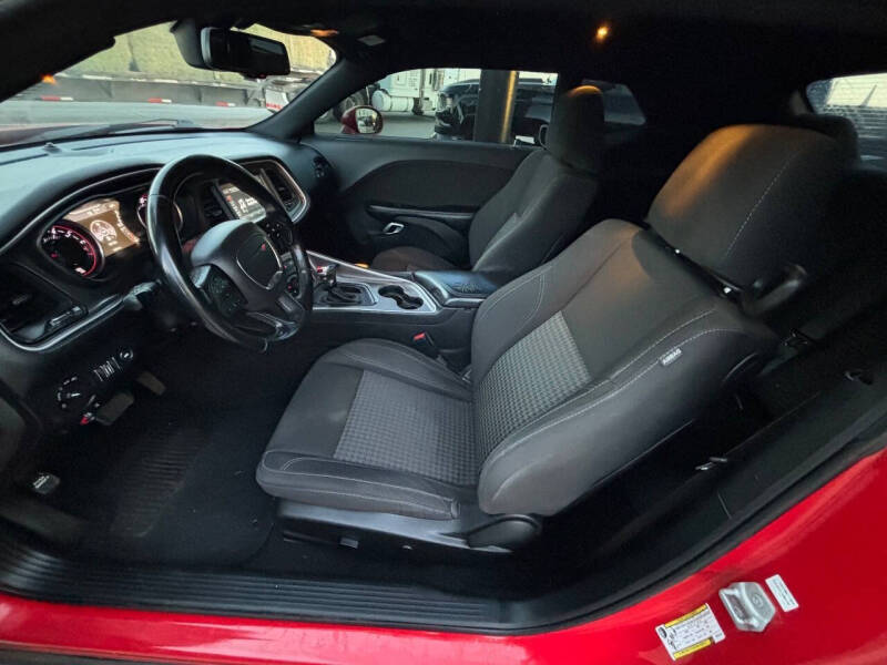 2019 Dodge Challenger SXT