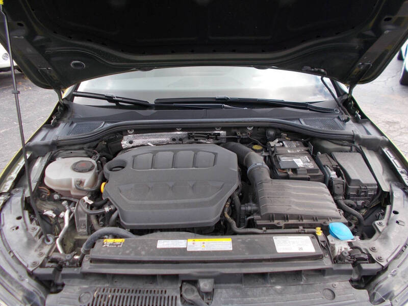 2022 Volkswagen Golf GTI Autobahn