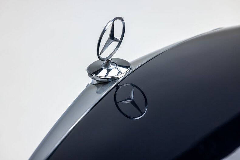 1969 Mercedes-Benz 280-Class