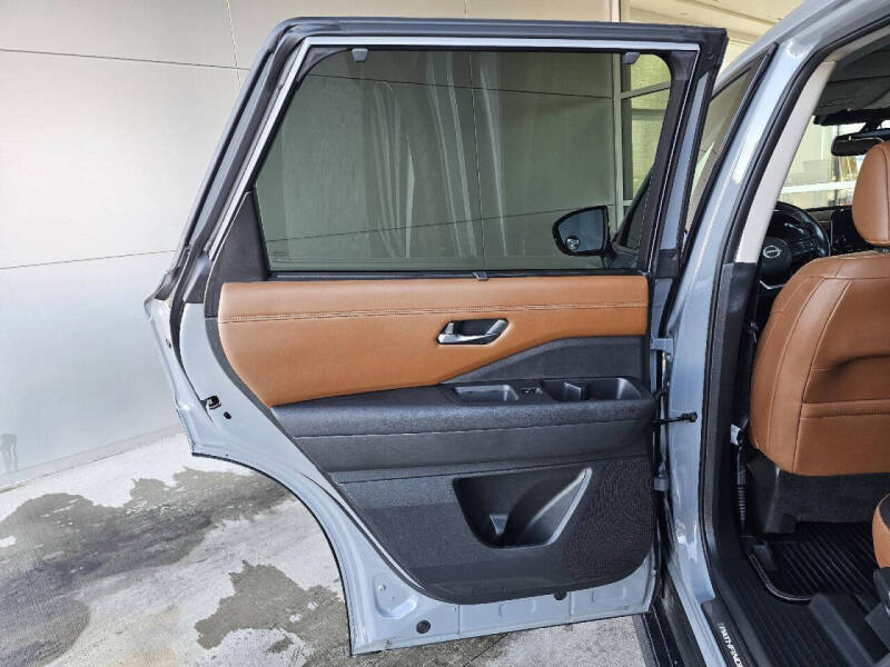 2022 Nissan Pathfinder Platinum