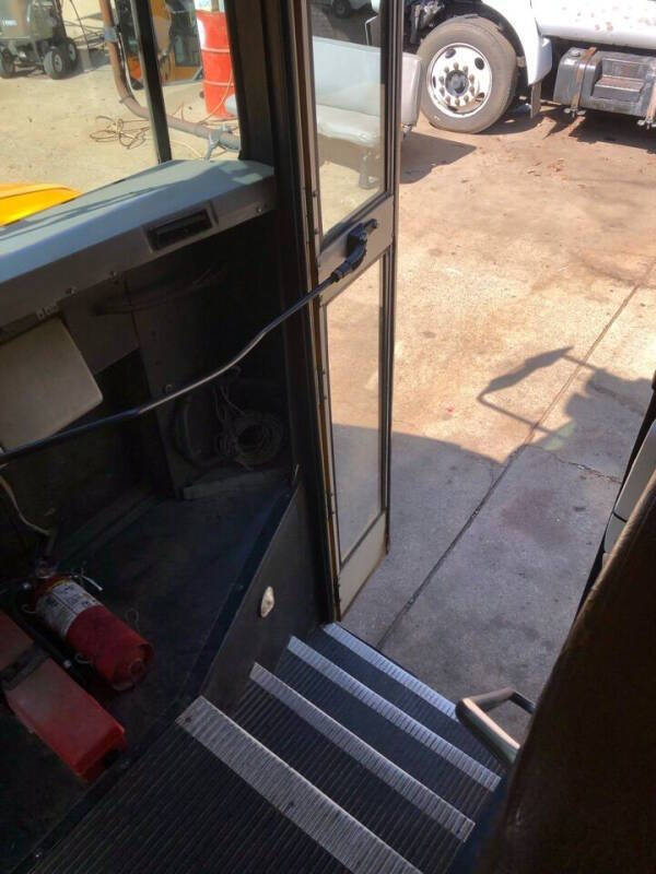 2005 Freightliner FS65 Chassis