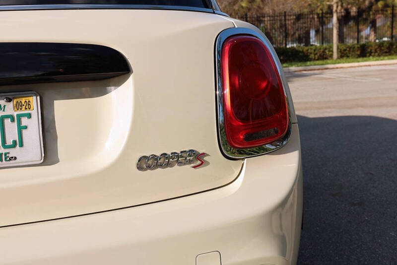 2015 MINI Hardtop 4 Door Cooper S