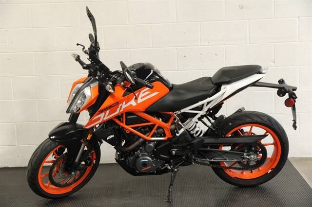 2017 KTM Duke 390