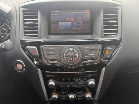 2016 Nissan Pathfinder SV