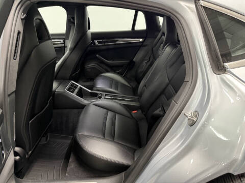 2017 Porsche Panamera 4S