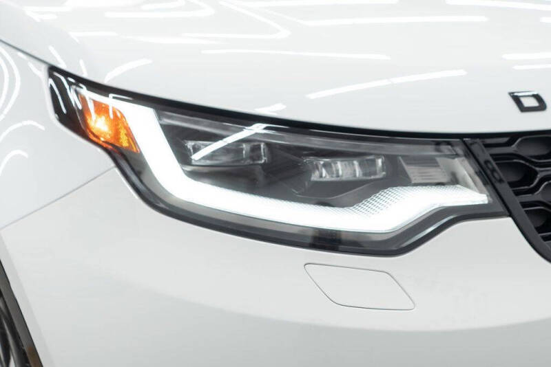 2024 Land Rover Discovery P300 Dynamic SE