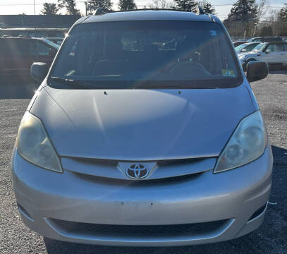 2006 Toyota Sienna for sale at Hamilton Auto Group Inc in Hamilton Township NJ