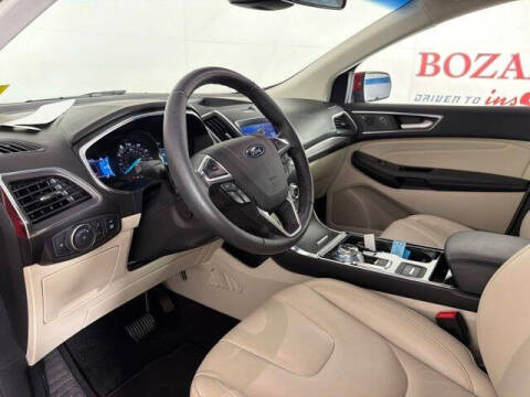 2020 Ford Edge Titanium
