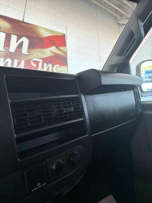 2017 Chevrolet Express LS 3500