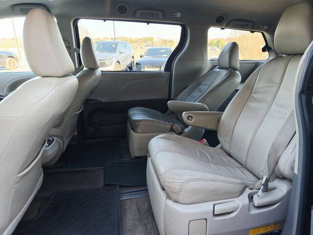 2014 Toyota Sienna XLE 7-Passenger
