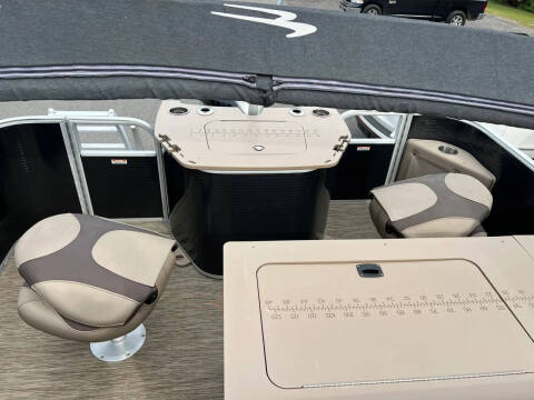 2023 Bennington SX22